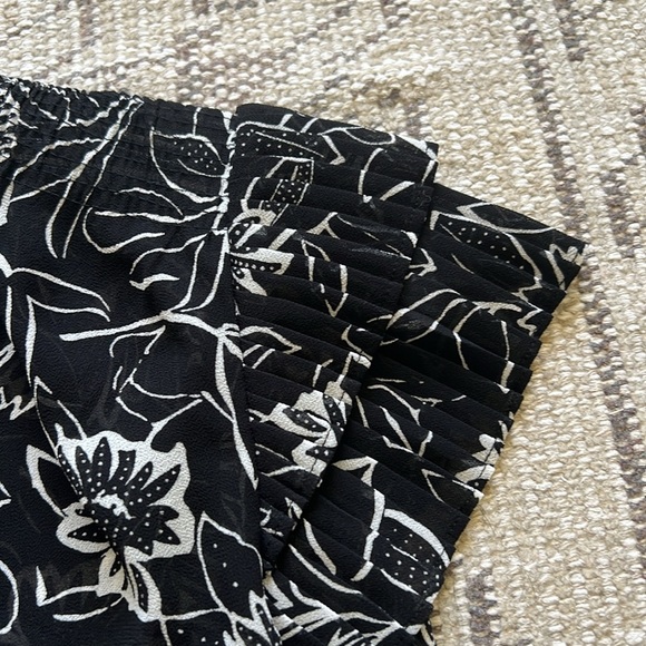 Polo Ralph Lauren black printed floral flutter sleeve top - Picture 5 of 6